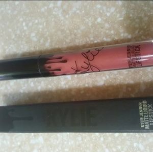 Kylie Cosmetics Makeup - Kylie Lipstick Twenty Kylie Cosmetics Makeup - Kylie Lipstick Twenty